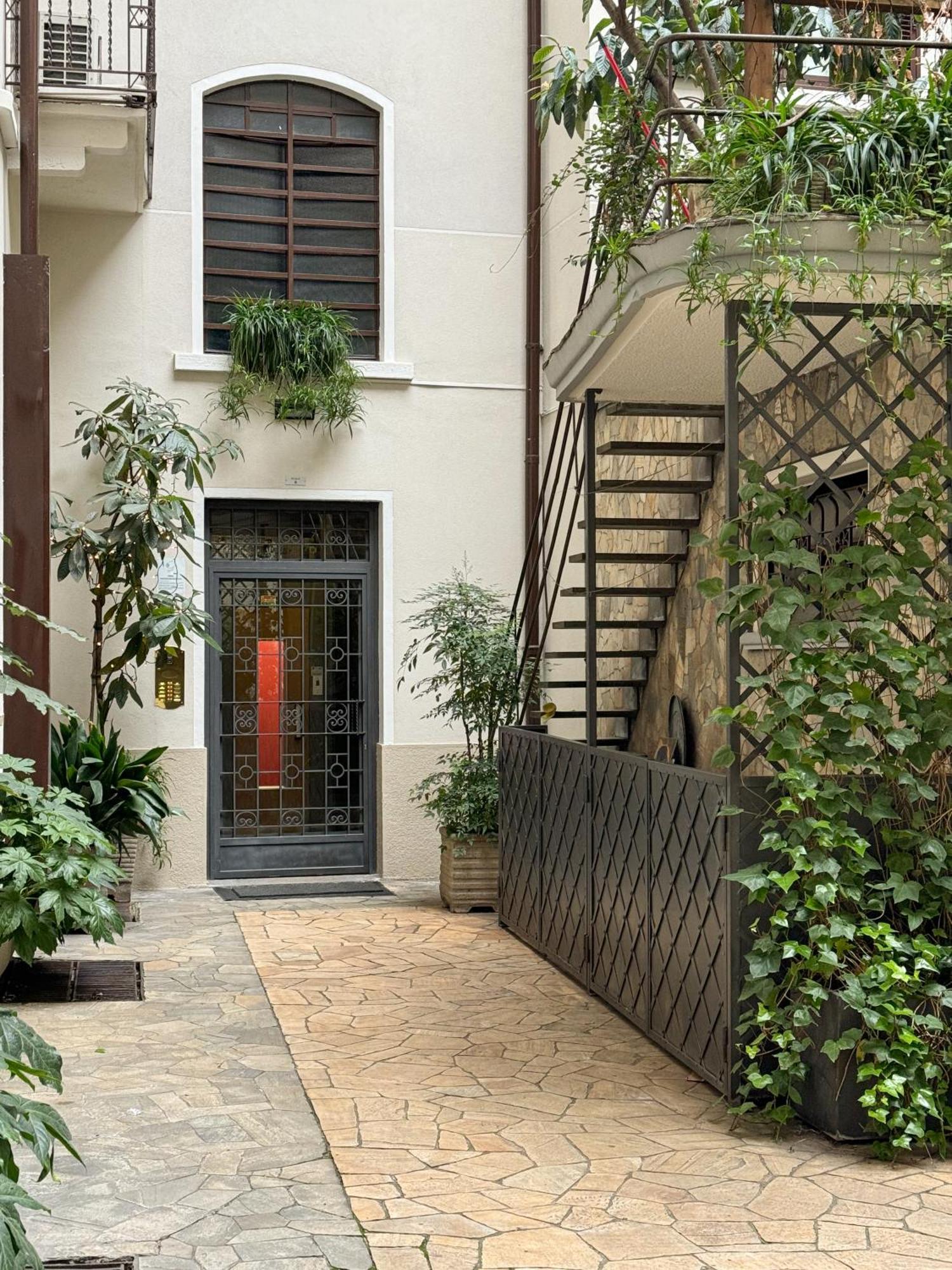 La Nuvola Exclusive Apartment - Piazza 5 Giornate - City Center — Photos 2